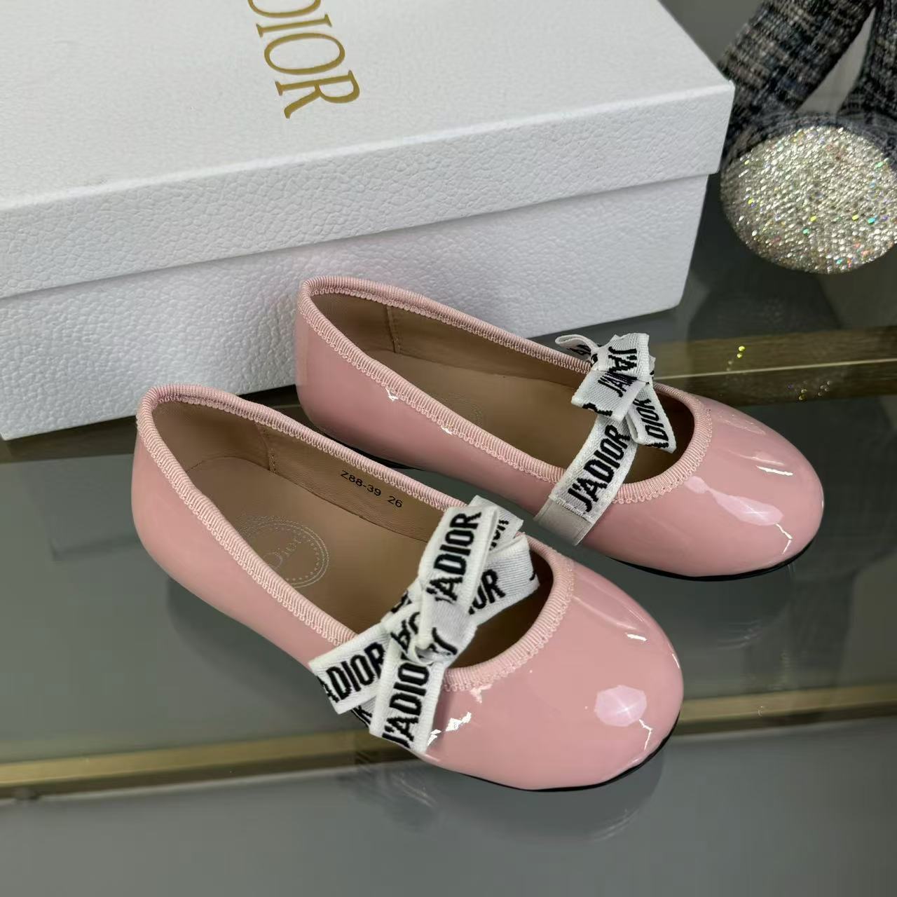 Children's shoes child